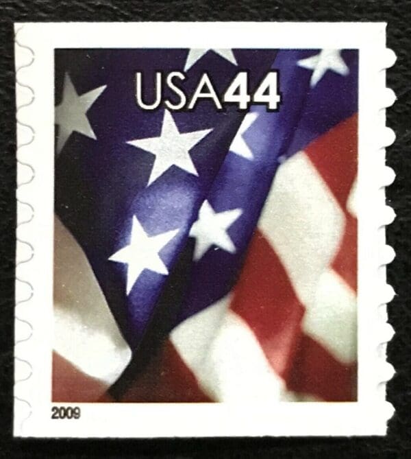 Scott# 4394 "US FLAG" PERF 8.5 COIL SINGLE, MNH, NICELY CENTERED