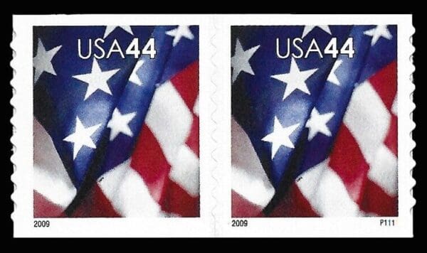 Scott# 4393 "US FLAG" MNH COIL PAIR, MICRO USPS, NICELY CENTERED