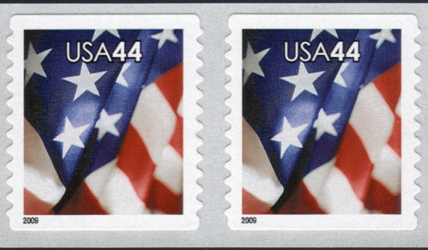 Scott# 4395 "US FLAG" S/A PAIR, MNH, NICELY CENTERED